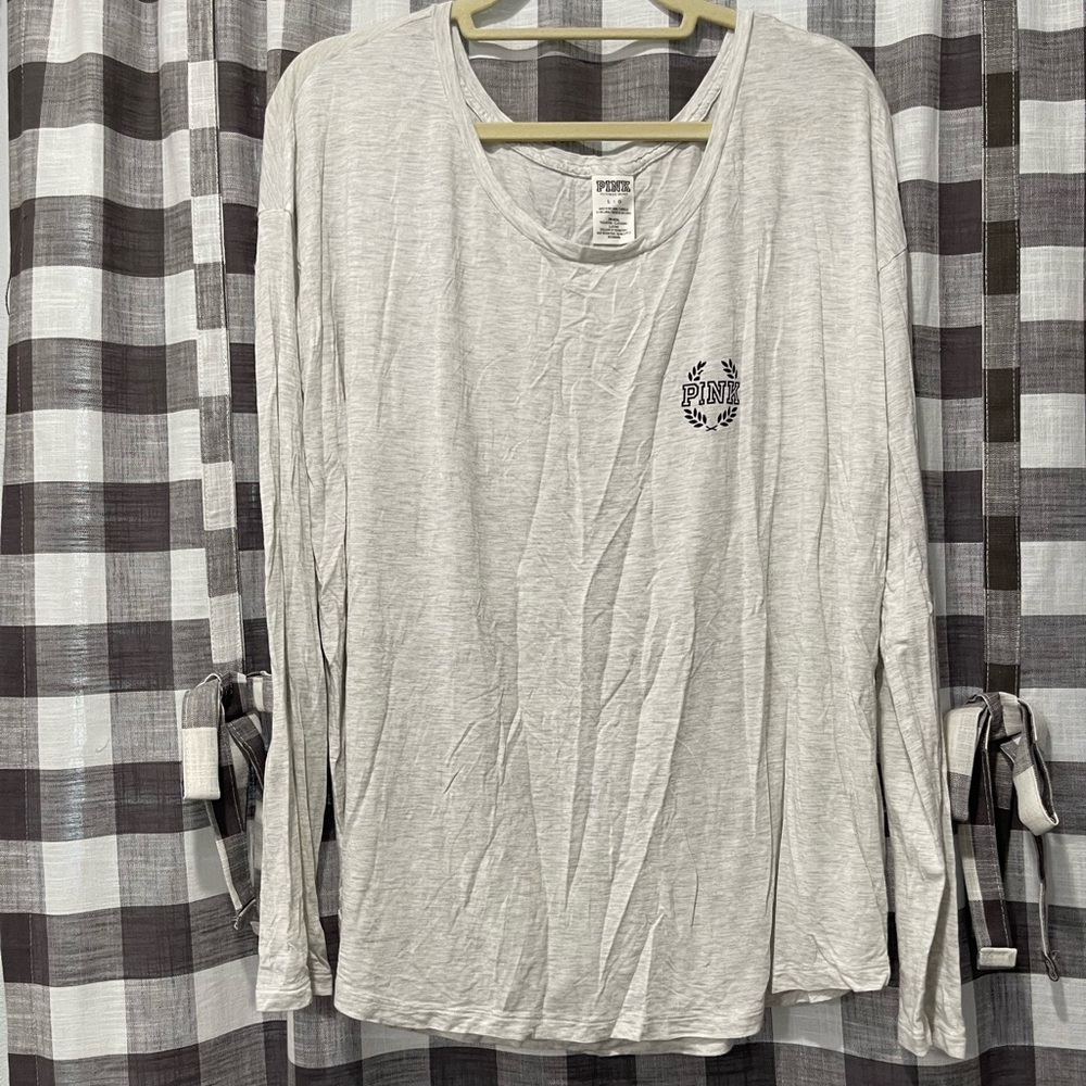 PINK Victoria's Secret Light Gray Long Sleeve Tee